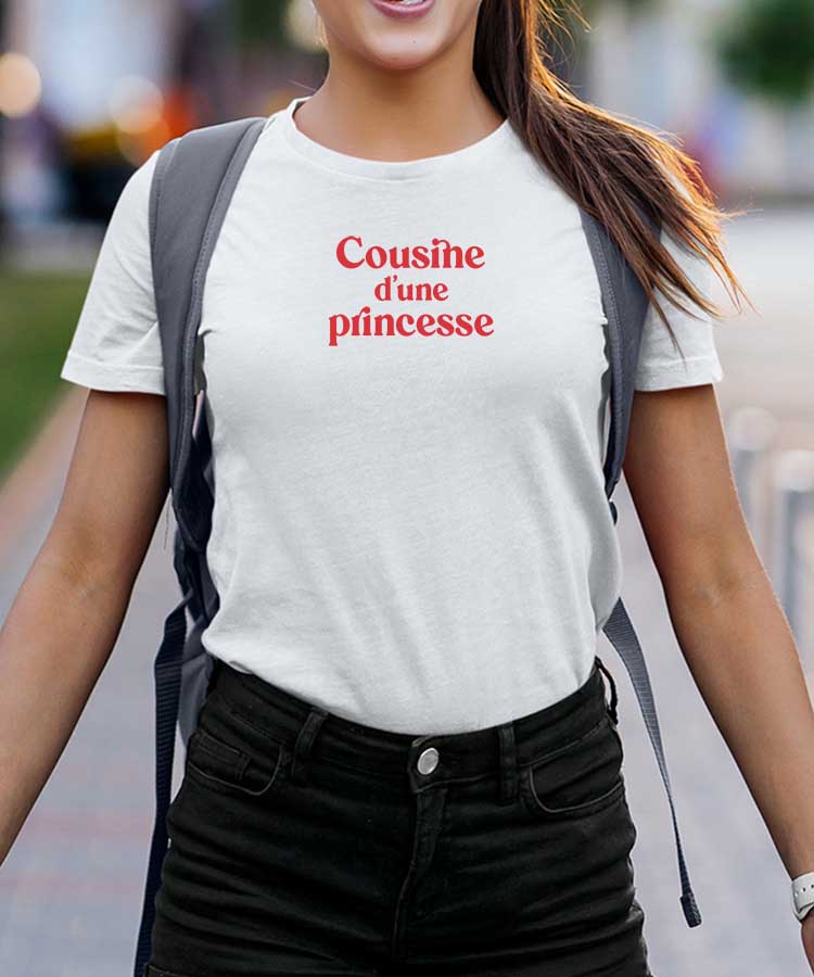 T-Shirt Blanc Cousine d'une princesse Pour femme-2