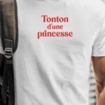 T-Shirt Blanc Tonton d'une princesse Pour homme-1