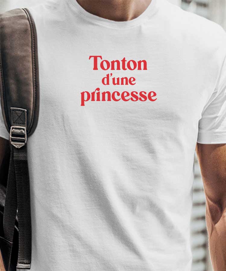 T-Shirt Blanc Tonton d'une princesse Pour homme-1