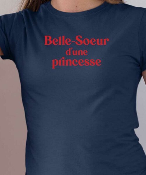 T-Shirt Bleu Marine Belle-Soeur d'une princesse Pour femme-1