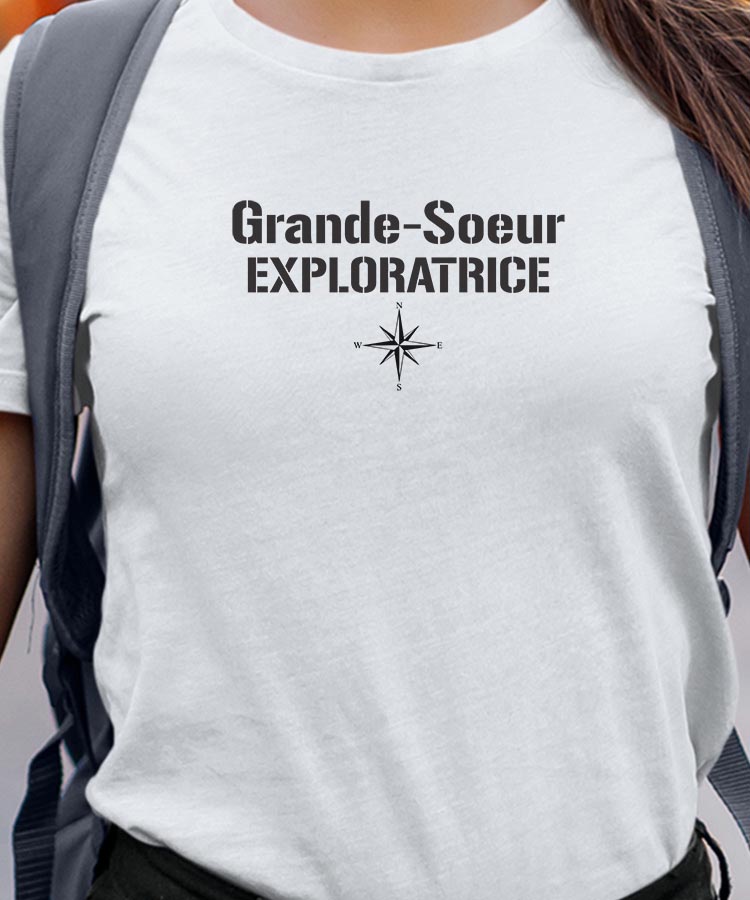 T-Shirt Blanc Grande-Soeur exploratrice Pour femme-1