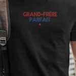 T-Shirt Noir Grand-Frère parfait Pour homme-1