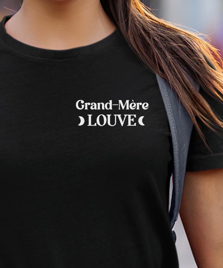 T-Shirt Noir Grand-Mère Louve lune coeur Pour femme-1