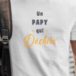 T-Shirt Blanc Un Papy Qui déchire Pour homme-1