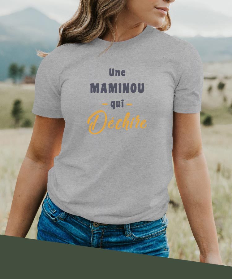 T-Shirt Gris Une Maminou Qui déchire Pour femme-2