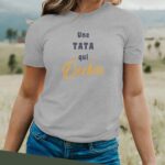 T-Shirt Gris Une Tata Qui déchire Pour femme-2