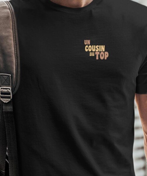 T-Shirt Noir Un Cousin au top Pour homme-1