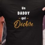 T-Shirt Noir Un Daddy Qui déchire Pour homme-1