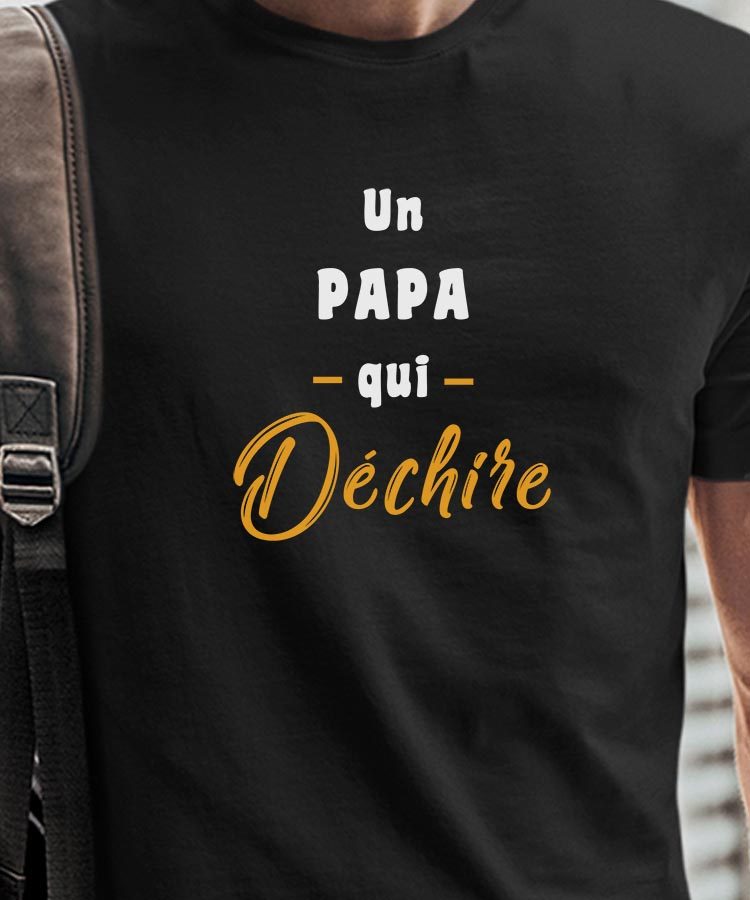 T-Shirt Noir Un Papa Qui déchire Pour homme-1