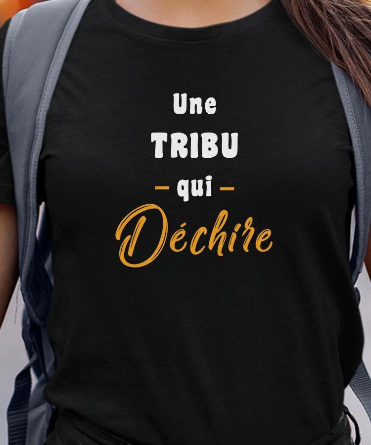 T-Shirt Noir Une Tribu Qui déchire Pour femme-1