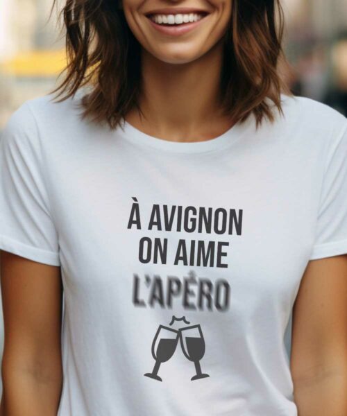 T-Shirt Blanc A Avignon on aime l’apéro Pour femme-1