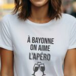 T-Shirt Blanc A Bayonne on aime l'apéro Pour femme-1
