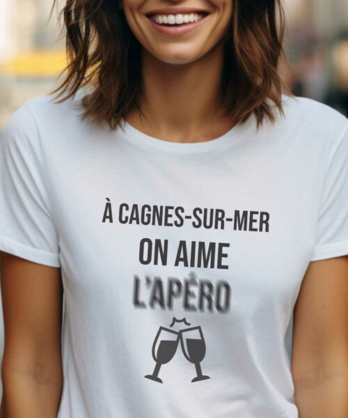T-Shirt Blanc A Cagnes-sur-Mer on aime l’apéro Pour femme-1