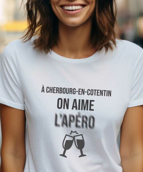 T-Shirt Blanc A Cherbourg-en-Cotentin on aime l'apéro Pour femme-1