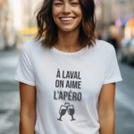 T-Shirt Blanc A Laval on aime l'apéro Pour femme-2