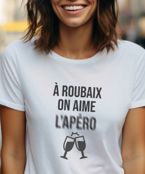 T-Shirt Blanc A Roubaix on aime l'apéro Pour femme-1