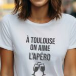 T-Shirt Blanc A Toulouse on aime l'apéro Pour femme-1