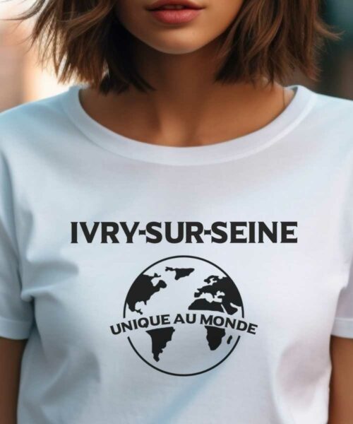 T-Shirt Blanc Ivry-sur-Seine unique au monde Pour femme-1